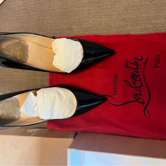 Red bottom high heel’s - Picture 4 of 5